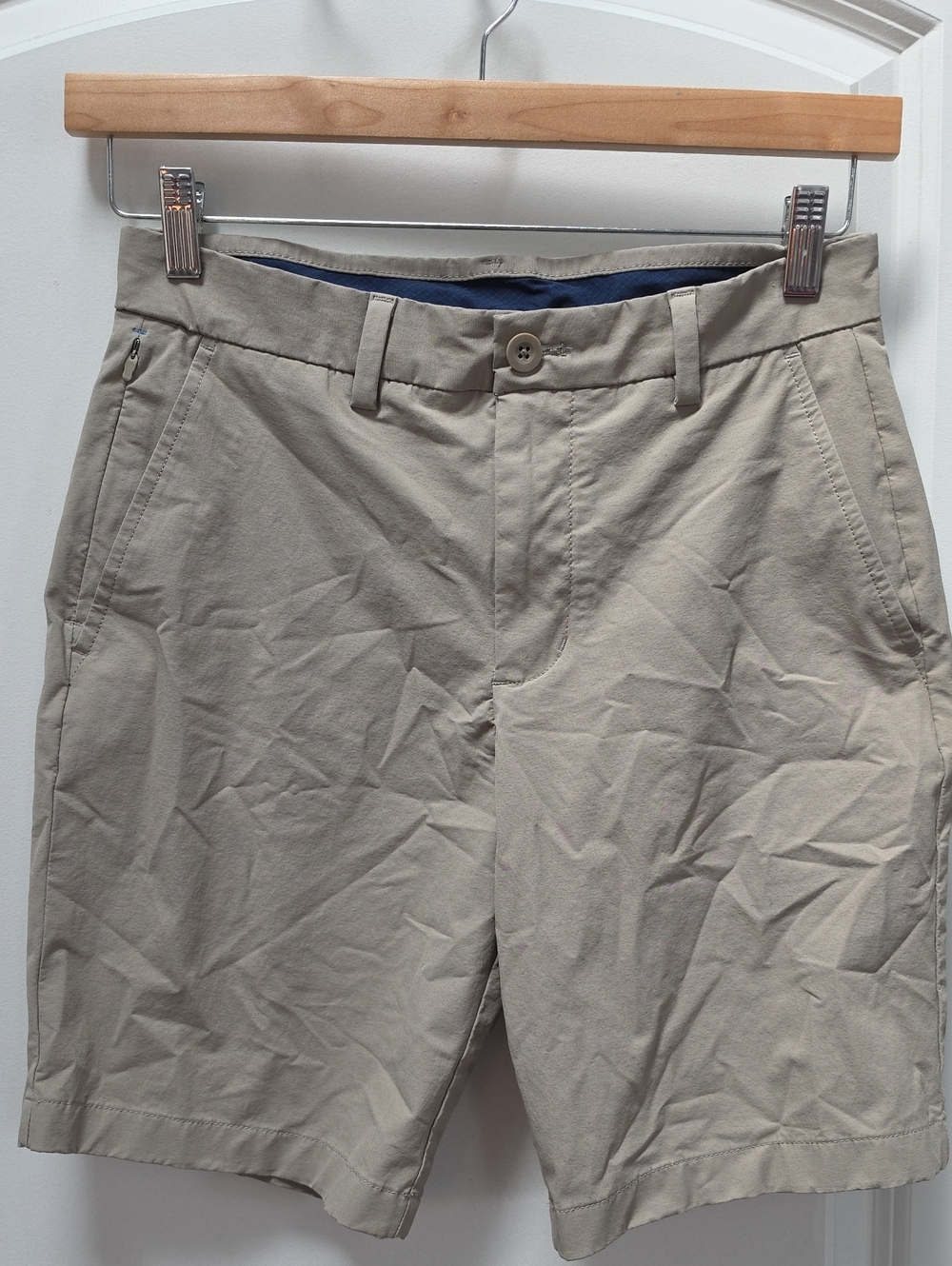 Vineyard Vines Men's Tan Flat Front Chino Shorts